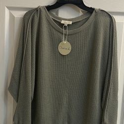 Brand New Ladies Green Waffle Knit Top Size M