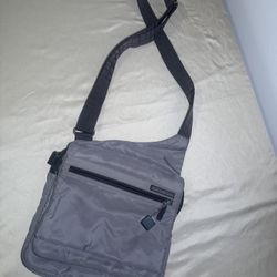 Hedgren Urban Bags Purse Gray Crossbody Adjustable Strap Multi Pocket Nylon
