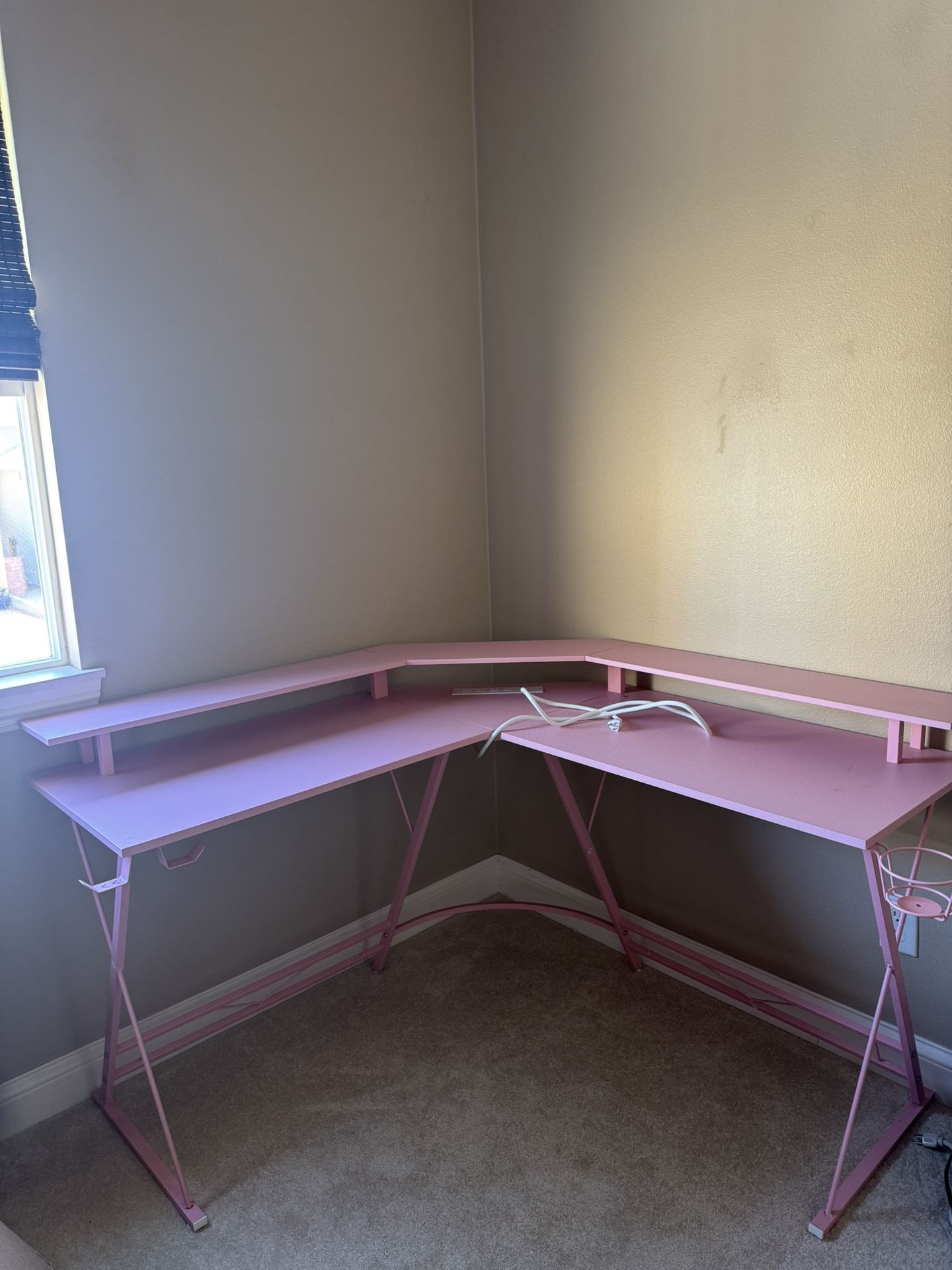 Corner Media Desk