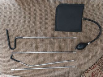 CAR LOCK OUT KIT NEW