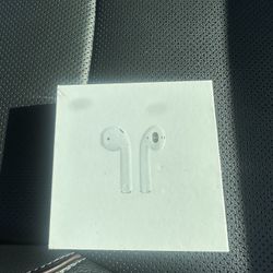 New Never Used AirPods 2nd Generation 
