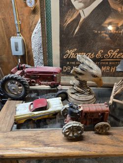 Old  Tracters Toys 