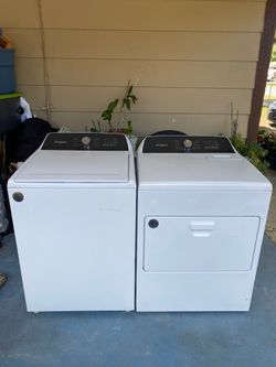Washer and Dryer whirlpool!! D Free delivery!!