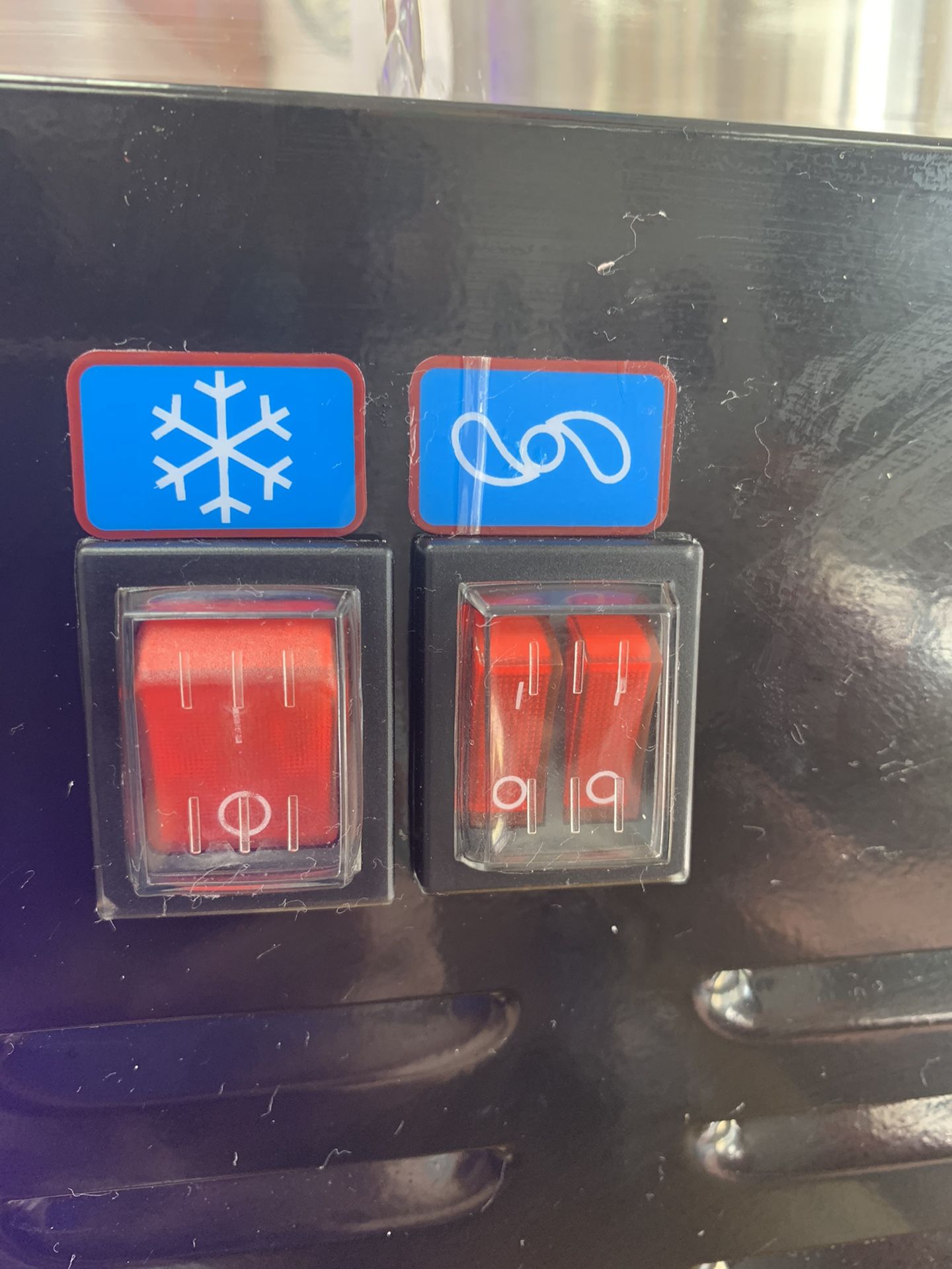 Refrigerated beverage dispenser