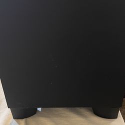 Klipsch KW-100 Mint Powered Sub-woofer -Almost new we used it only few times .