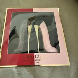Carolina Herrera Perfume Gift Set 