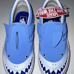 NIB Vans “Off The Wall” Unisex Youth Classic Blue 3D Slip On Shark Shoes 