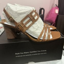 Womens Vionic Zaphira in Tan. New