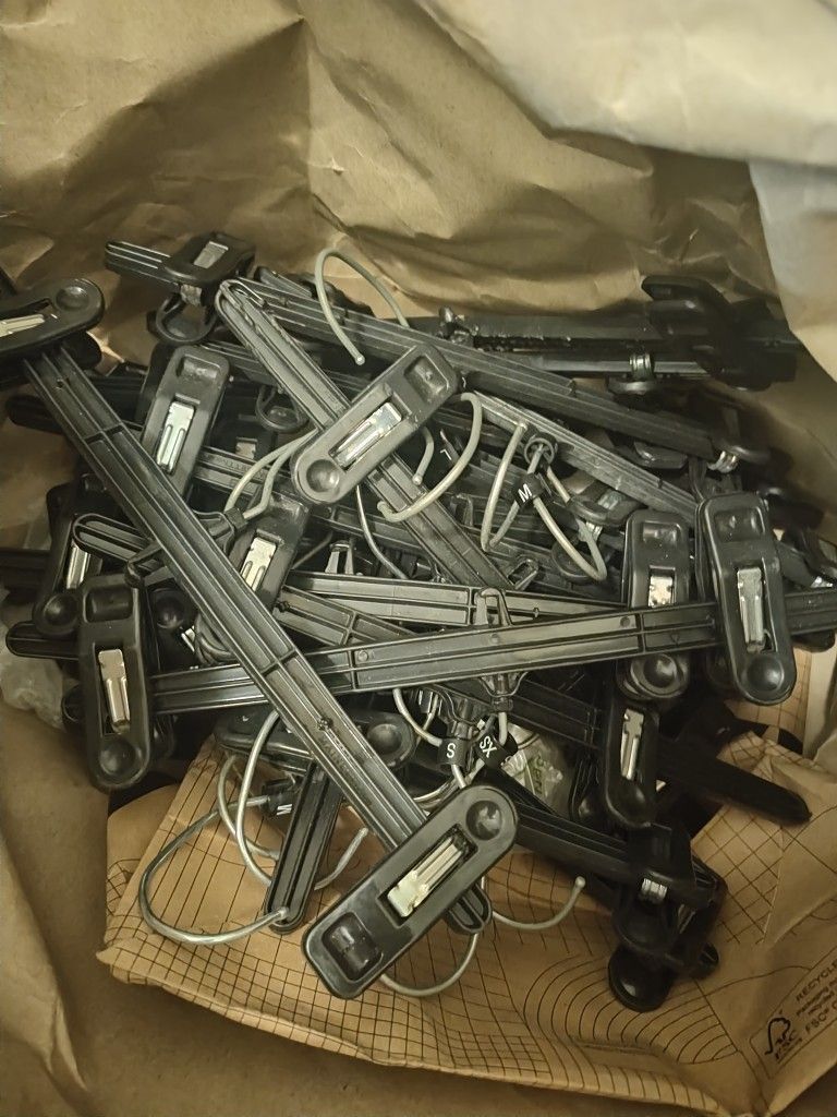 20 Pants Hangers