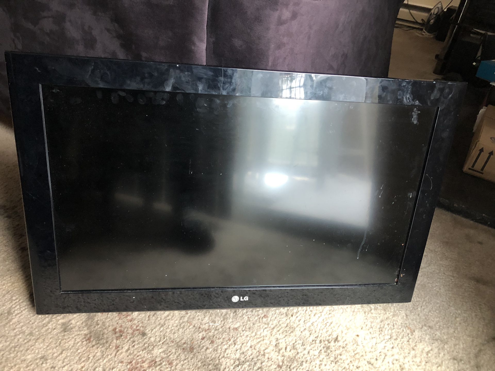 LG SMART TV 32 inches