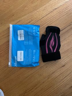 Fitsoon Ergonomic Support Brace - Size S/M (Pink/Black)  Brand new Fitsoon ergonomic support brace in Pink/Black, size S/M. Comes in original packagin