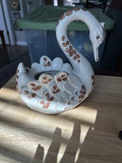 Glass Swan