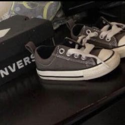 Toddler Size 6 Converse 