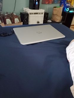 Hp computer with charger has big screen