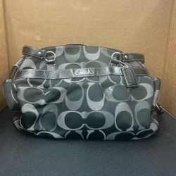 Coach Purse. Item No 611 (Shopgoodwill)