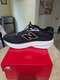 New Balance women