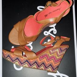 Women's American Eagle Wedge Shoes/Sandals SZ 9.5