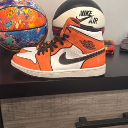 Nike Air Jordan 1 Mid SE Turf Orange Shattered Backboard Retro White Size 9