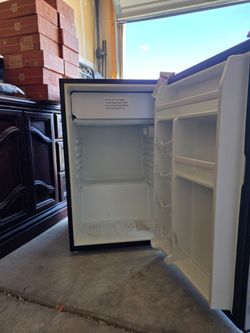 Whirlpool mini fridge