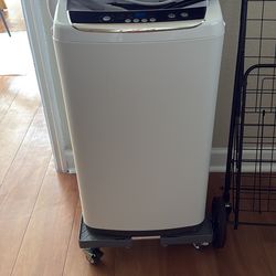 Small portable washing machine