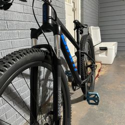 Hard tail Mountain Bike 