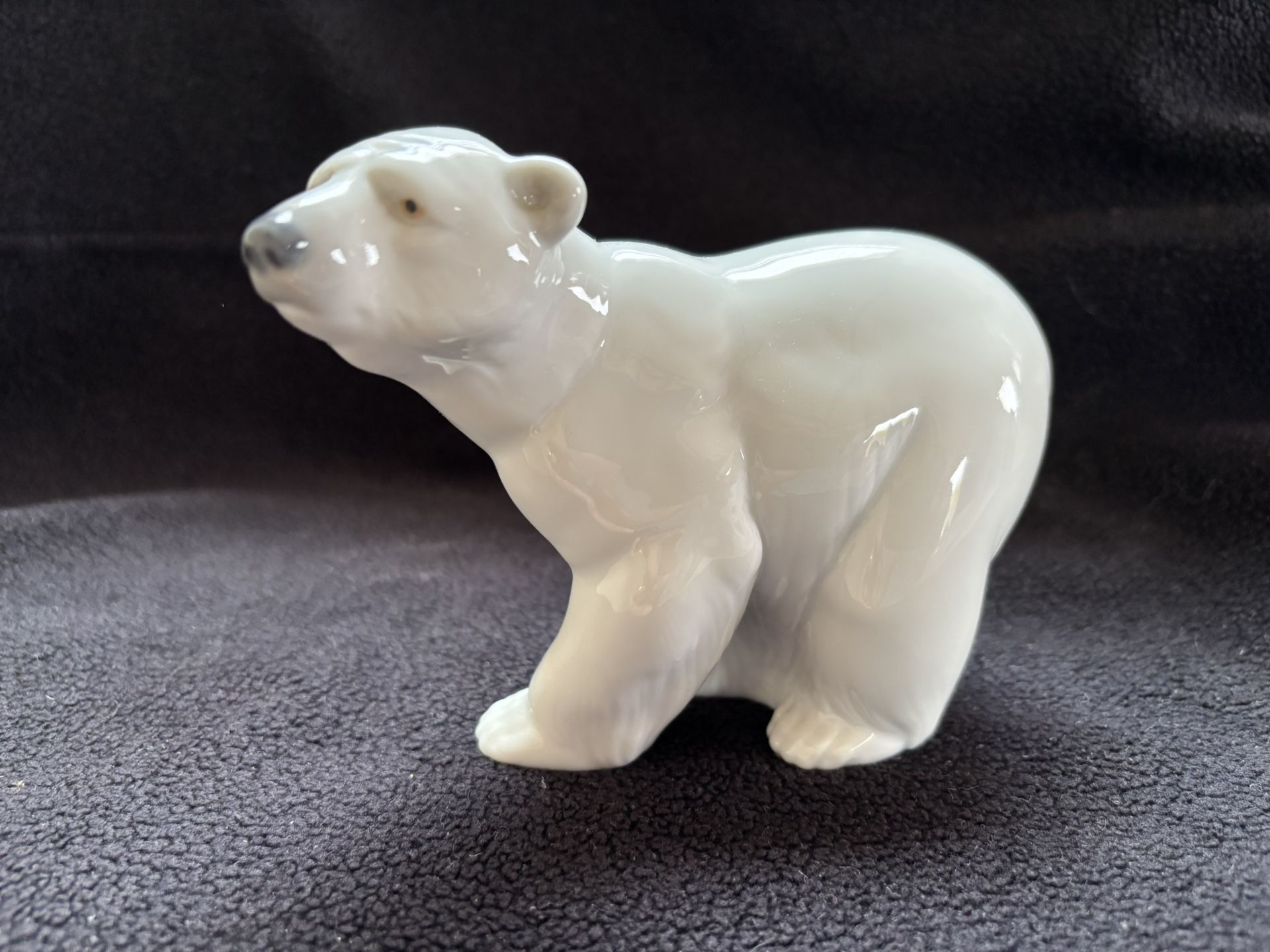 Lladro Porcelain Figurine -Polar Bear - MINT