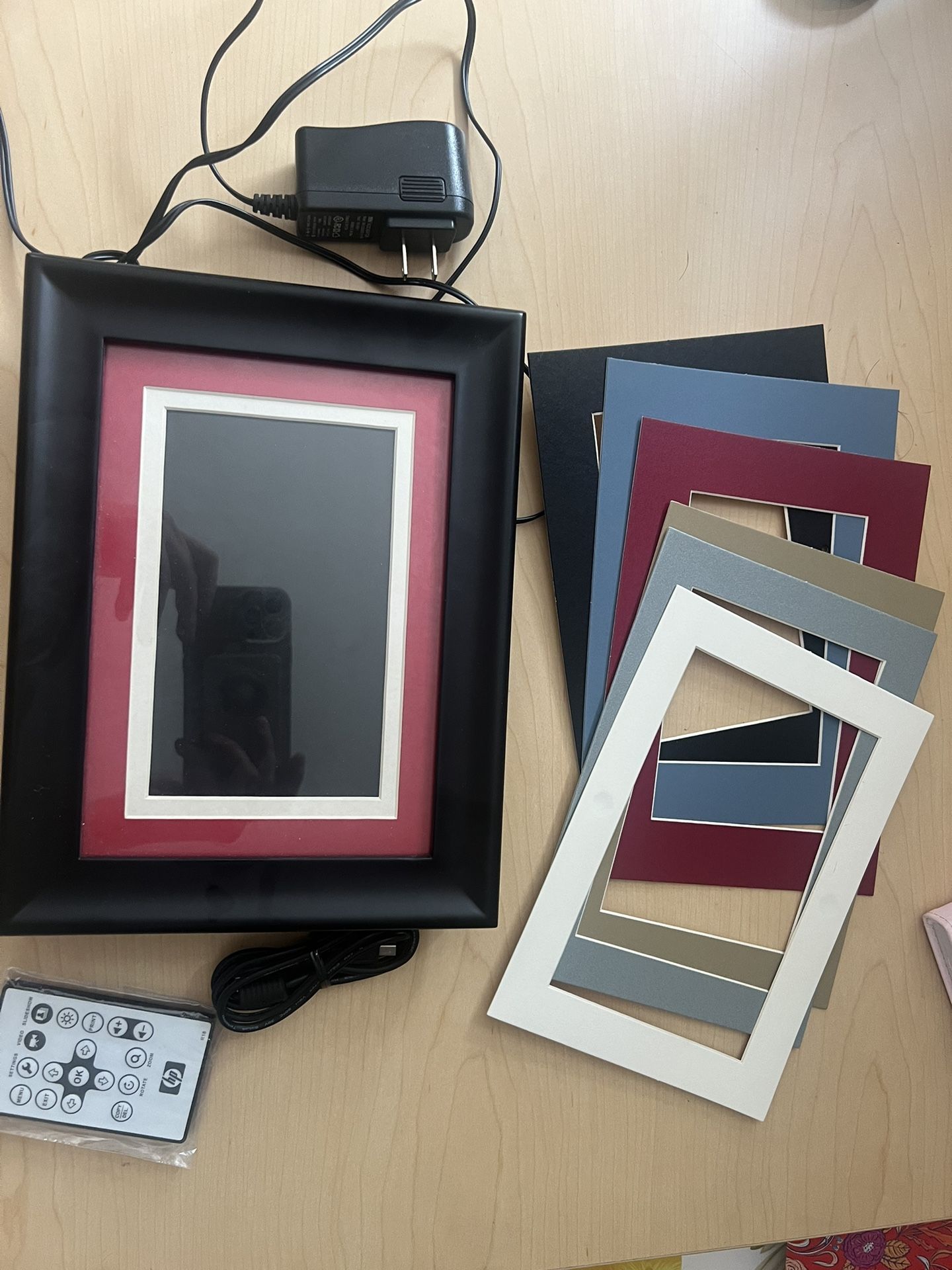 HP 7" LCD Digital Photo Frame - Black - WITH WIRELESS REMOTE