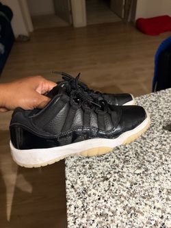 Jordan 11 low size 6Y