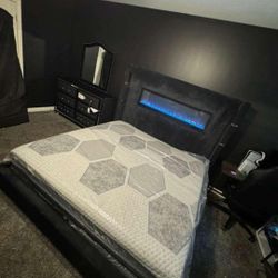 VIBES BRAND NEW BLACK BEDROOM SET FLAME BOX VISUAL DISPLAY 