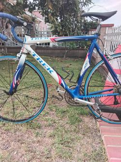 Carbon road bike