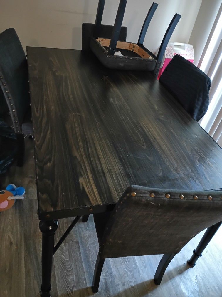 Kitchen Table And Chairs
