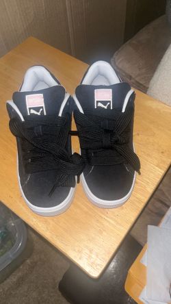 Pumas size 9 women’s