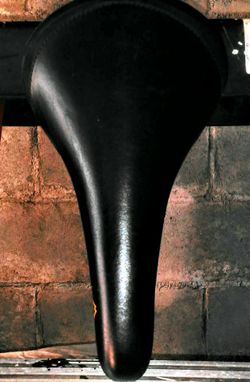 Garry Fisher bike seat with post & reflector light..