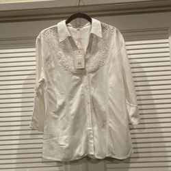 New Woman’s Top Size L