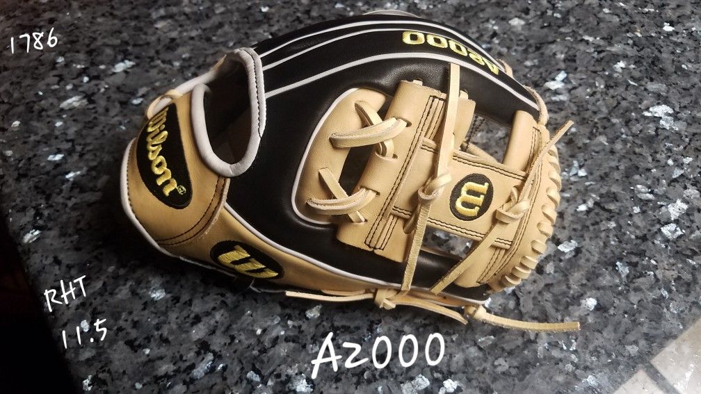 NEW WILSON A2000 11.5 RHT GLOVE (💲💲)