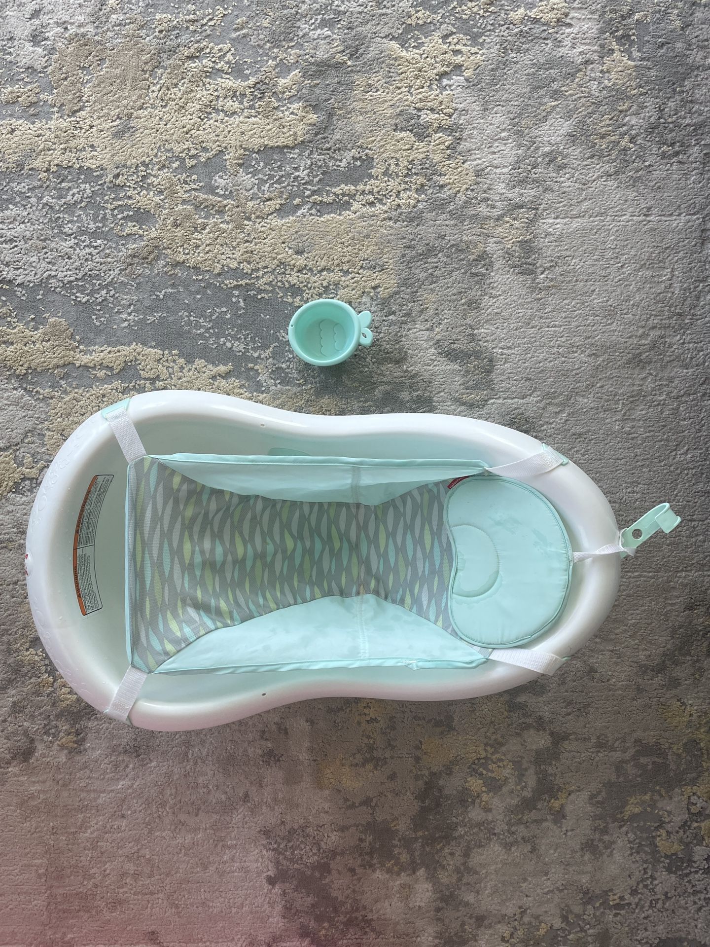 Fisher Price Soothing River Luxury Calming Vibrations Bath Tub For Babies
