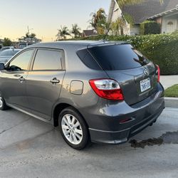 2010 Toyota Matrix Low Miles 