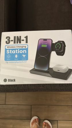 3-in-1 Wireless Charging Station Black