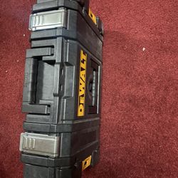 Dewalt TOUGHSYSTEM