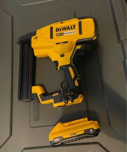 DEWALT DCN681 20V MAX XR 18-Gauge Cordless Narrow Crown Stapler with 4.0 battery
