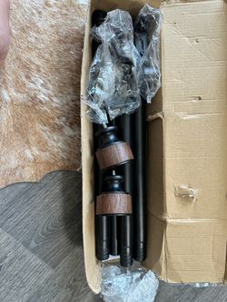 Adjustable curtain rod