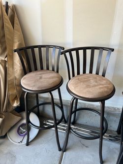 2 Barstool chairs