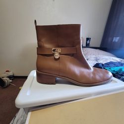 Micheal Kors Leather Ankle Boots