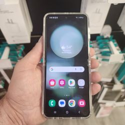 Samsung Galaxy Z Flip 5 256GB (Factory Unlocked/Desbloquiado). 