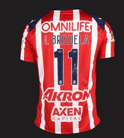 Chivas Signed shirt Isaác Brizuela