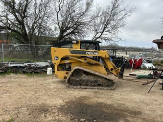 John deer skid steer