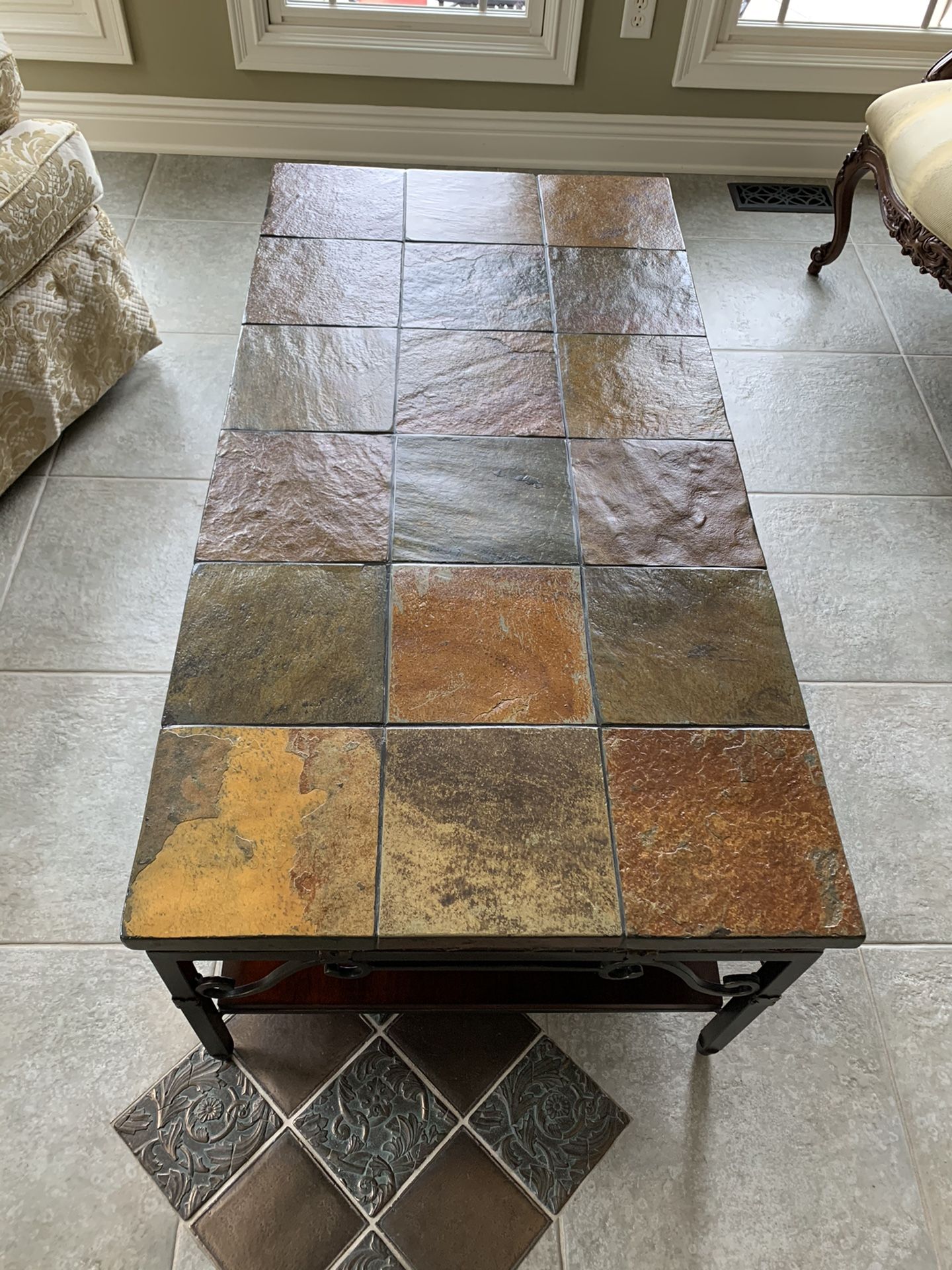 Bassett Coffee and End Table