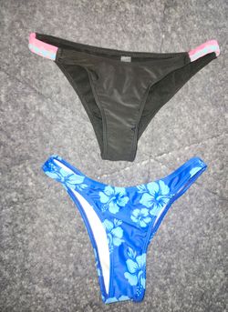 Ladies swimsuit bottoms both size xs new