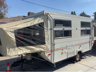 Palomino hard side pop-up trailer