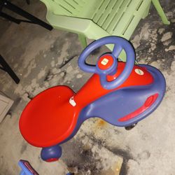 GOT 2 OF THESE AWESOME KIDS RIDE CART ETC 9 EACH 